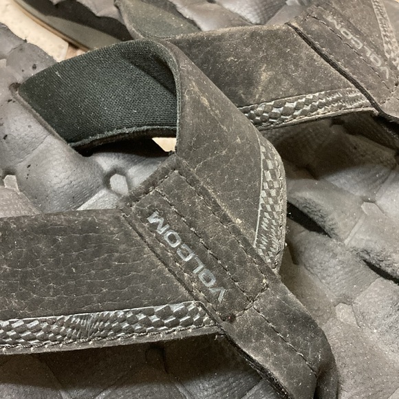 Volcom flip flops, size 6 - Picture 2 of 6